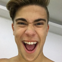 Luis Mariz fala sobre primeira vez, beijo da Viih Tube, funk preferido e mais em vídeo inédito