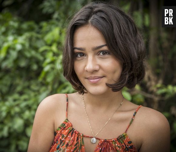 Olívia (Giullia Buscacio) sempre se deu super bem com o pai de criação na novela "Velho Chico"