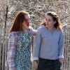 No filme "Still Alice", Julianne Moore encarna na pele de uma professora com Alzheimer. Já Kristen interpreta a filha da pedagoga