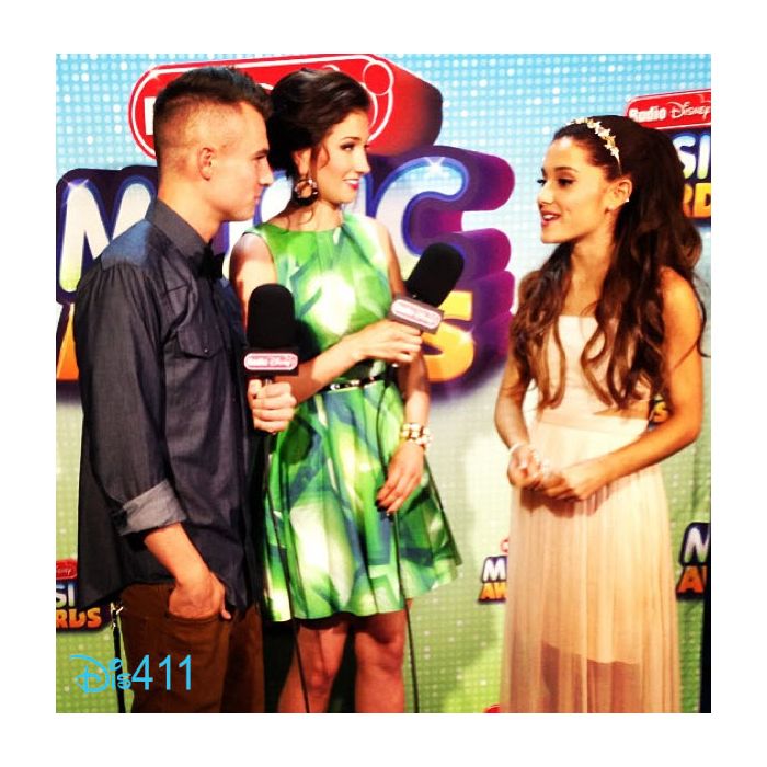  Ariana Grande tamb&amp;eacute;m marcou presen&amp;ccedil;a no Radio Disney Music Awards 2014 