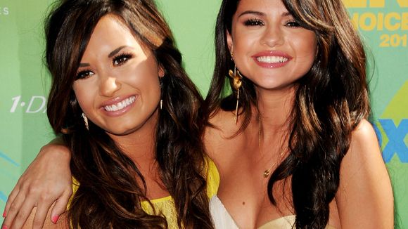 Selena Gomez e Demi Lovato são as grandes vencedoras em premiação da Disney