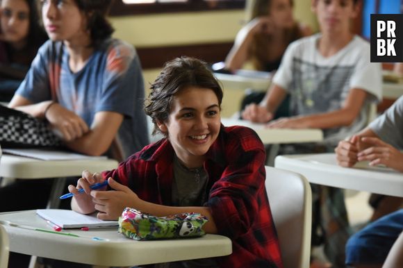 Para interpretar Julia em "É Fada!", Klara Castanho precisou trocar sotaque paulistano por carioca