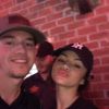 Selena Gomez posa com fãs em restaurante e internet vai à loucura com essa volta!