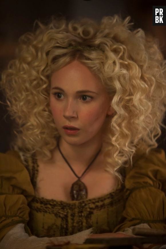 Juno Temple vive a fada Fauna em "Malévola"