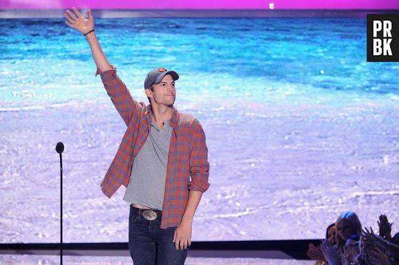 Ashton Kutcher está #chatiado porque ficou desempregado!