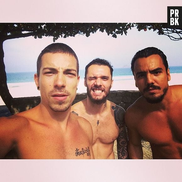 No Instagram: Di Ferro, Fi Ricardo e Túlio Dek curtem uma praia enquanto malham!