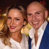 Versão demo de "We Are One" traz Claudia Leitte cantando muito mais com Pitbull