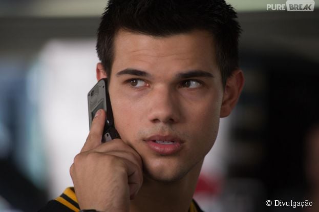 Taylor Lautner &eacute; o protagonista de "Sem Sa&iacute;da"