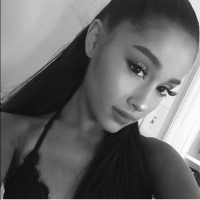 Com Ariana Grande, confira as famosas que já tiveram o cabelo destruído!