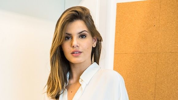 Novela "Pega Pega": Luiza (Camila Queiroz) e os melhores looks da protagonista!