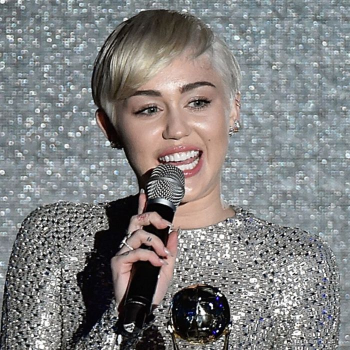  Miley Cyrus surge na 46&amp;ordf; posi&amp;ccedil;&amp;atilde;o na lista dos cantores mais ricos 
