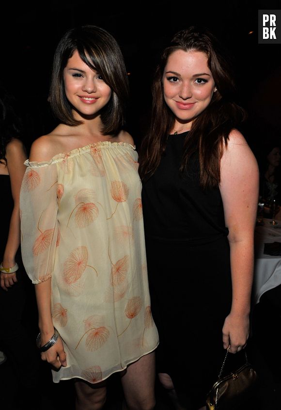 Selena Gomez e Jennifer Stone ficaram muito amigas durante a época de "Os Feiticeiros de Waverly Place"