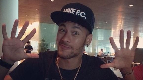 Neymar Jr. comemora 10 milhões de seguidores no Instagram: "É Tois!"