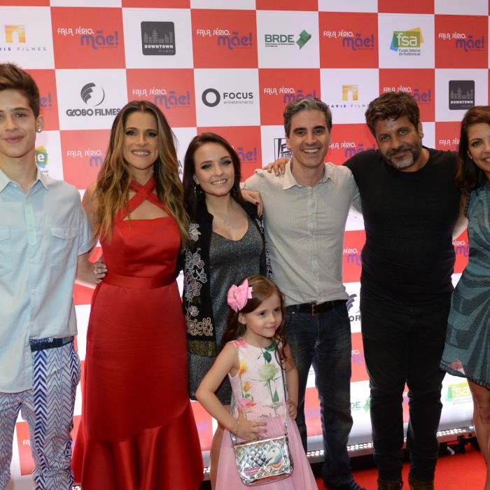 Pré-estreia de &quot;Fala Sério, Mãe&quot; em São Paulo reúne Larissa Manoela, João Guilherme e mais estrelas do elenco