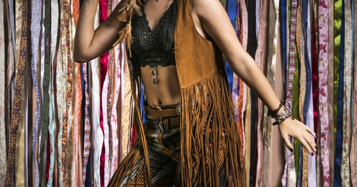 Em Malhação, Samantha (Giovanna Grigio) dá um selinho em ...