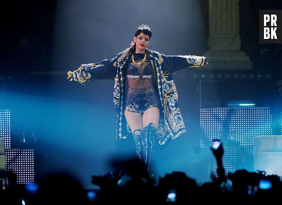 Rihanna bate recorde em Tel Aviv, Israel, e se torna a artista feminina com o show que mais reuniu público no local