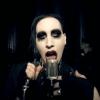 Marilyn Manson sozinho já parece um vilão da Disney, o que dirá acompanhado em "mOBSCENE"?