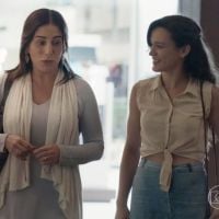 Novela "O Outro Lado do Paraíso": Clara (Bianca Bin) apanha de Beth após surto!