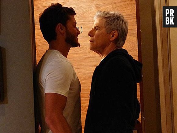 Kleber Toledo na pele do homossexual Leonardo em cena com José Mayer