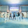 BTS lança o álbum "Love Yourself: Tear" e clipe de "Fake Love"