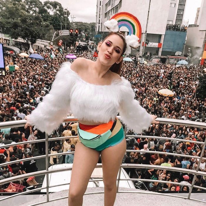  Ex-&quot;BBB18&quot;, Ana Clara foi presença VIP na Parada do Orgulho LGBT 