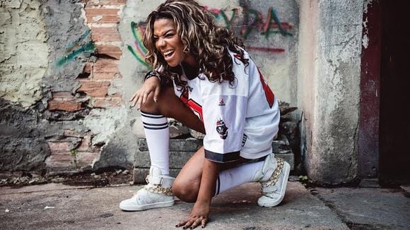 Ludmilla comemora sucesso e conta detalhes do primeiro CD, "Hoje"