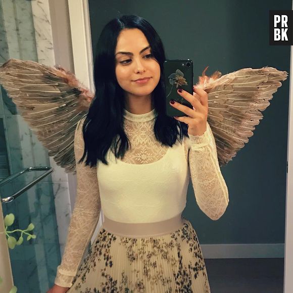 Conflitos Varchie e possível novo interesse amoroso para Veronica? Camila Mendes faz reelações sobre a 3ª temporada de "Riverdale"