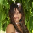 Selena Gomez na revista Elle: ex-namorada de Justin Bieber contou que a vida fora das redes sociais é muito melhor