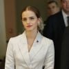 Emma Watson é ativista feminista e discursou em prol da igualdade de gênero na ONU, no último sábado (20)