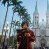 Pyong Lee fala sobre hipnose em seu liveo de uma maneira diferente
