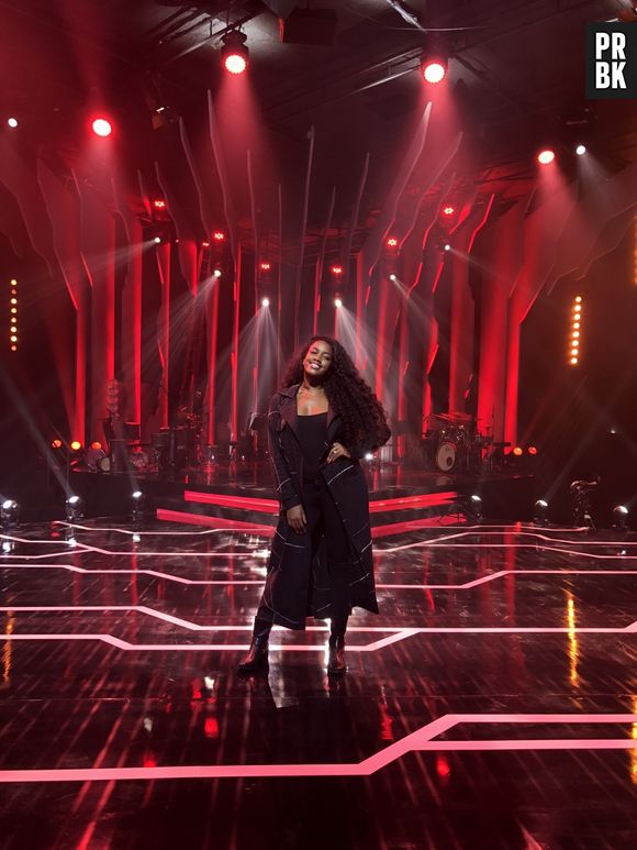 IZA lança clipe de "Dona de Mim" nesta sexta (28)