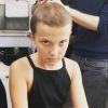 Millie Bobby Brown, na primeira temporada de "Stranger Things", quando raspou o cabelo pela primeira vez