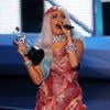 Lembra do vestido de carne usado por Lady Gaga no VMA 2010? A cantora explicou que o visual era um protesto pela liberdade de expressão de soldados gays. Na ocasião, ela falou que se as pessoas não lutarem por seus direitos, terão a mesma significância de um pedaçõ de carne