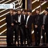 "Promise" é toda em coreano com alguns trechos em inglês