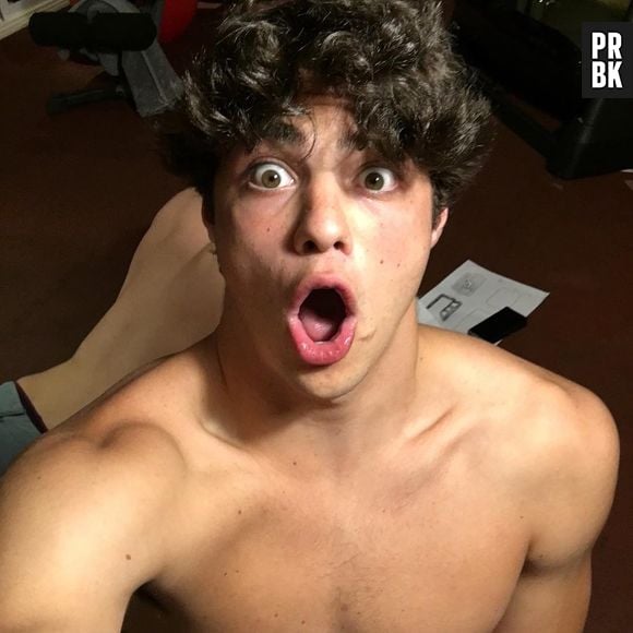 Noah Centineo deu o seu primeiro beijo quando tinha cerca de 14 anos