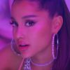 Uma nova versão totalmente inclusiva de "7 rings" está disponível no YouTube