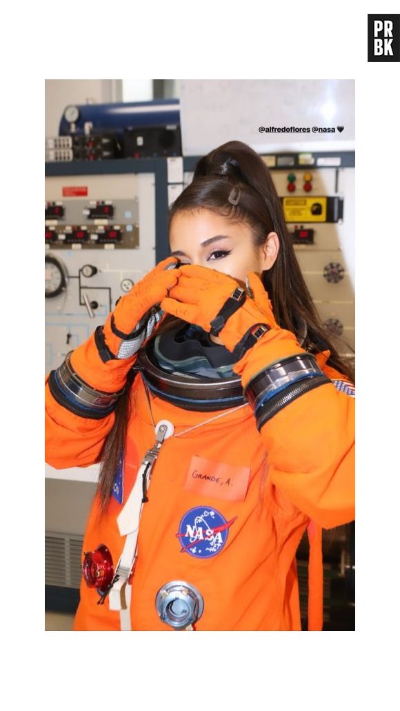 Ariana Grande conhece a NASA e se emociona com experiência