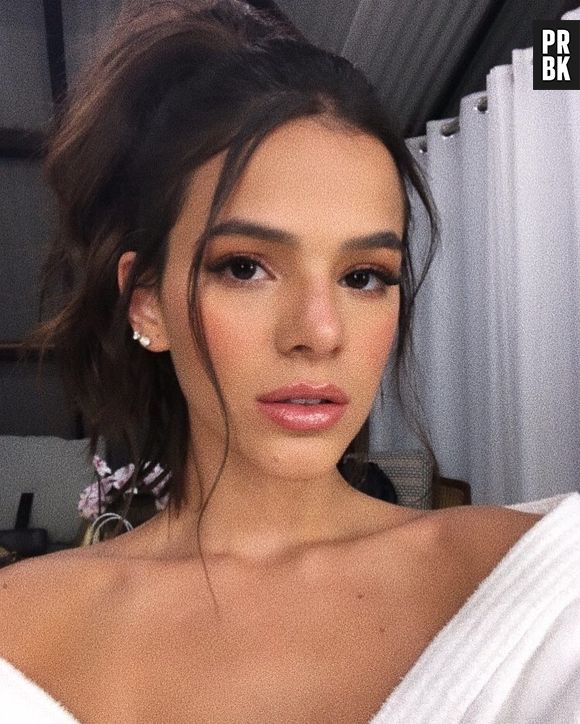 Bruna Marquezine revela que gosta de usar lingerie