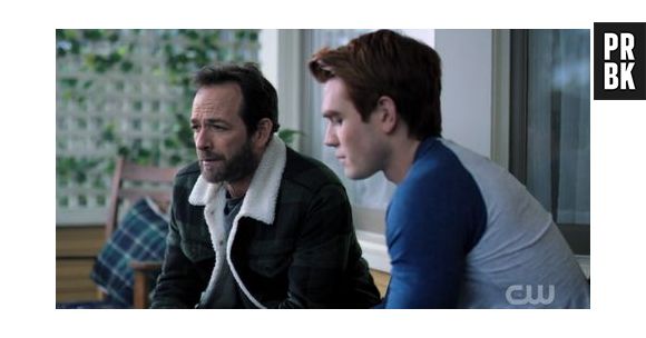 Filha de Luke Perry agradece carinho de elenco e equipe de "Riverdale"