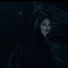 Malévola (Angelina Jolie) está com sangue nos olhos no novo trailer de "Malévola: Dona do Mal"