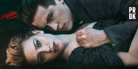 Lili Reinhart e Cole Sprouse posam juntos para a revista W Magazine