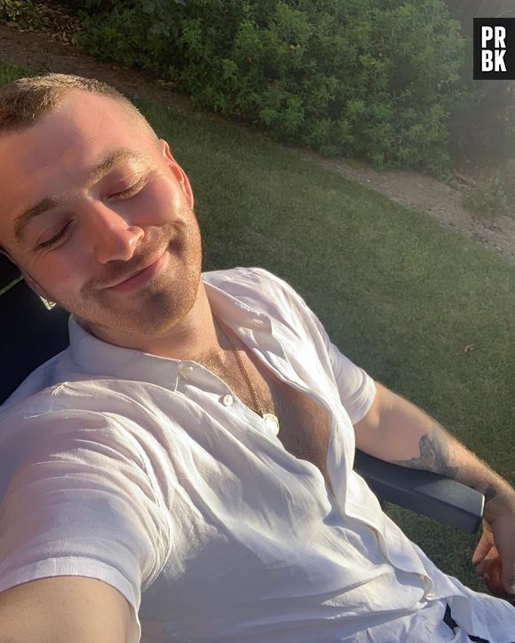 Sam Smith propõe exercício para a auto-aceitação