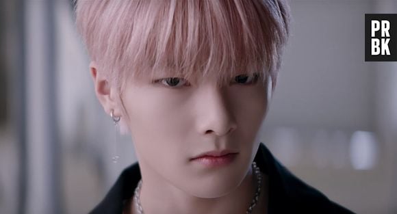 "Double Knot" é o MV de comeback do Stray Kids e nós já colocamos na nossa playlist