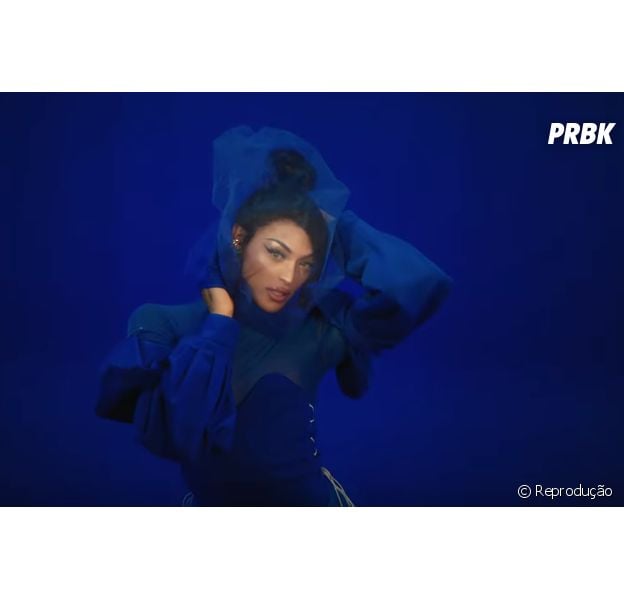 Veja os looks incríveis usados por Pabllo Vittar no clipe de "Parabéns"