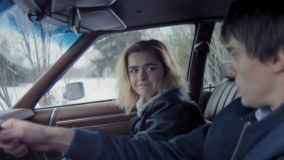 Com Kiernan Shipka, tudo pode acontecer no filme "Deixe a Neve Cair". Veja o trailer aqui