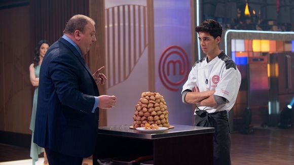 Após ser eliminado pela 3ª vez neste ano, Helton reclama da dinâmica do "MasterChef - A Revanche"