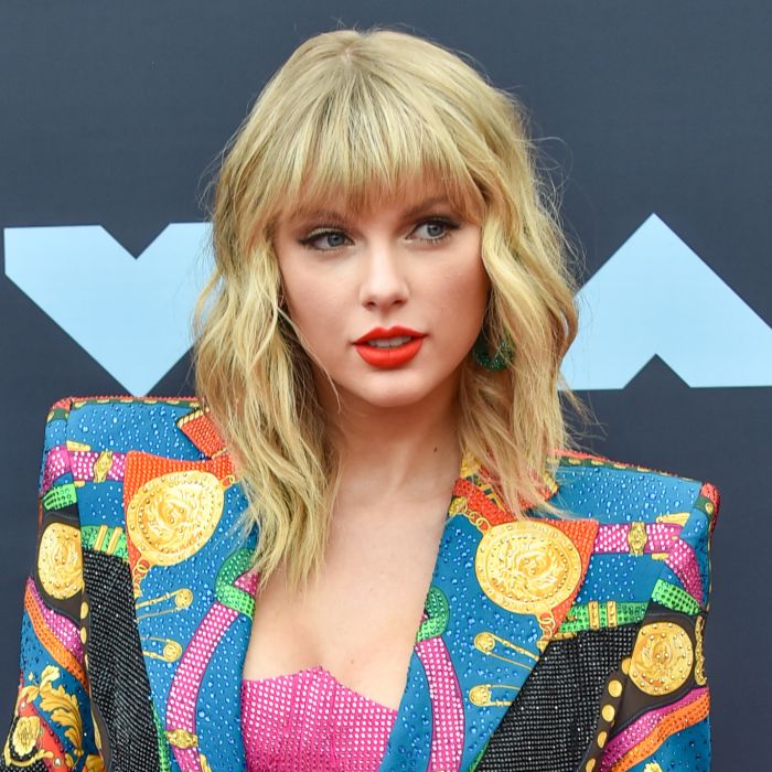Taylor Swift pode cantar músicas antigas em shows e eventos, diz comunicado