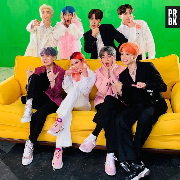 Após reclamar que se sentia "excluída", Halsey mostra presente que ganhou dos meninos do BTS