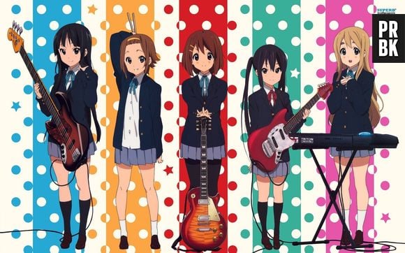 Um grupo de meninas quer salvar o clube de música em "K-ON!"