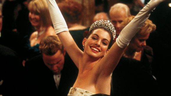 Listamos as maiores curiosidades de "O Diário da Princesa" que talvez você não saiba